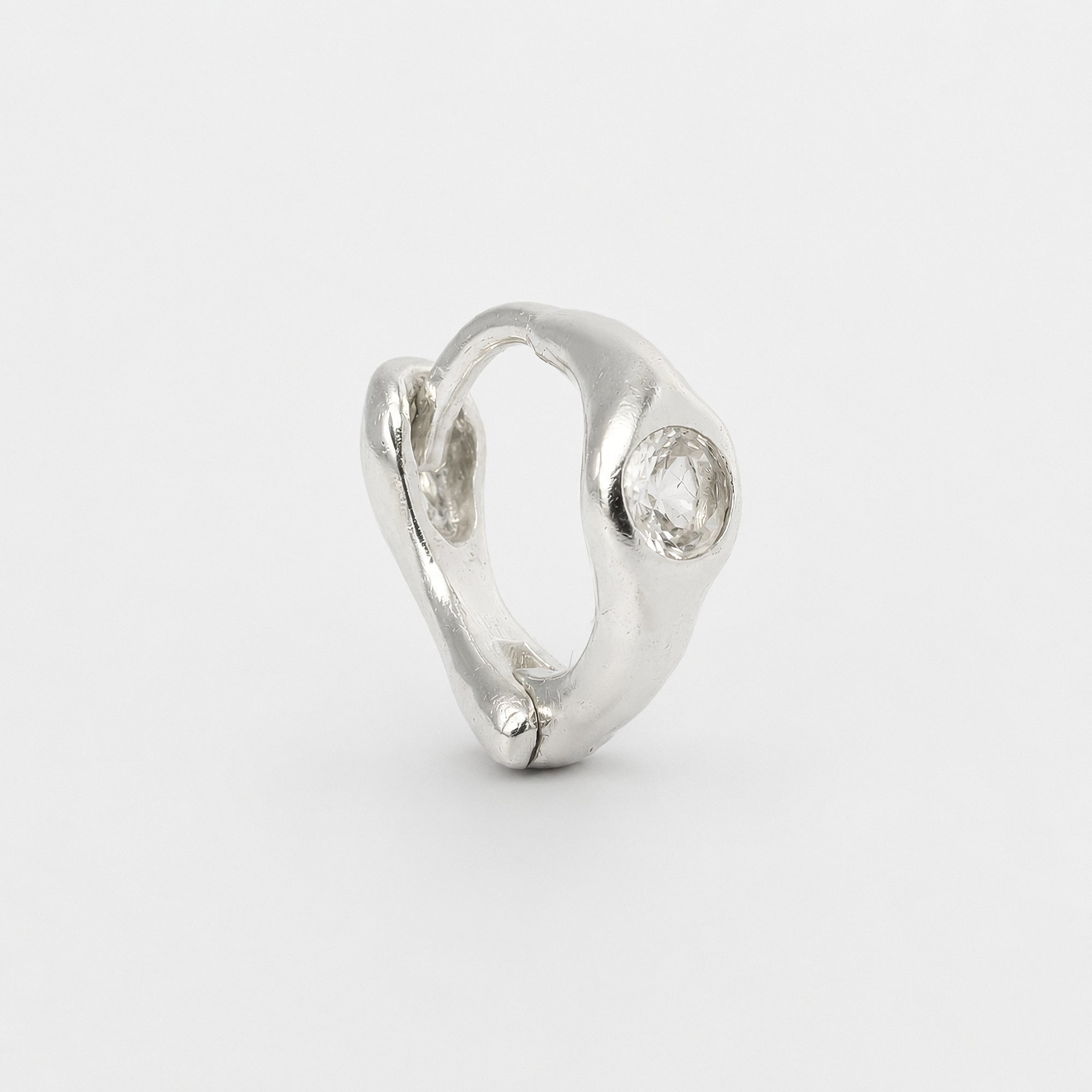 Tiny Noctra Hoop