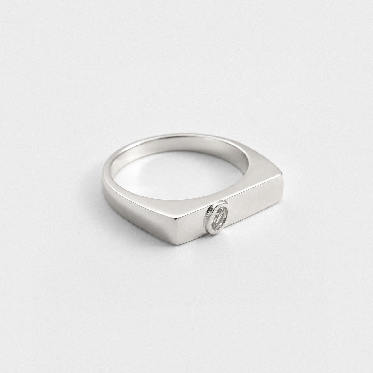Ring Trois