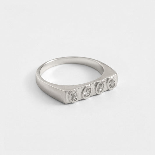 Ring Quatre